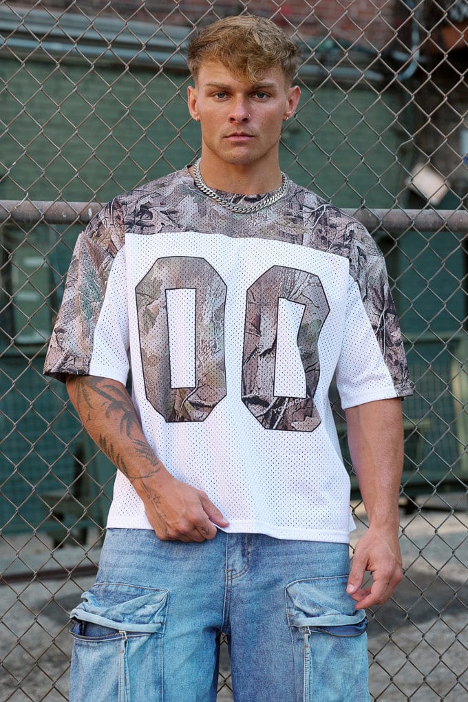 4237 - Double-Zero Jersey- Lightweight mesh jersey with retro sports design, double-zero numbers, and bold YOUNGLA branding on front and back, breathable and comfortable for all-day wear in Desert